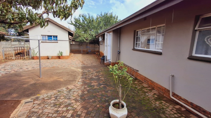 4 Bedroom Property for Sale in Vaalpark Free State